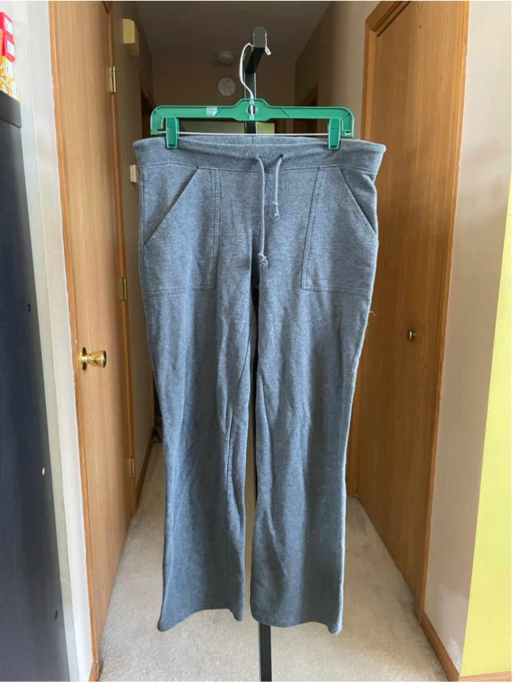 Women's Fashion Bug Gray Track Pants & Joggers Size S